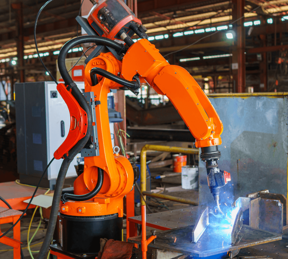 8-Benefits-of-Using-Industrial-Robots (1)